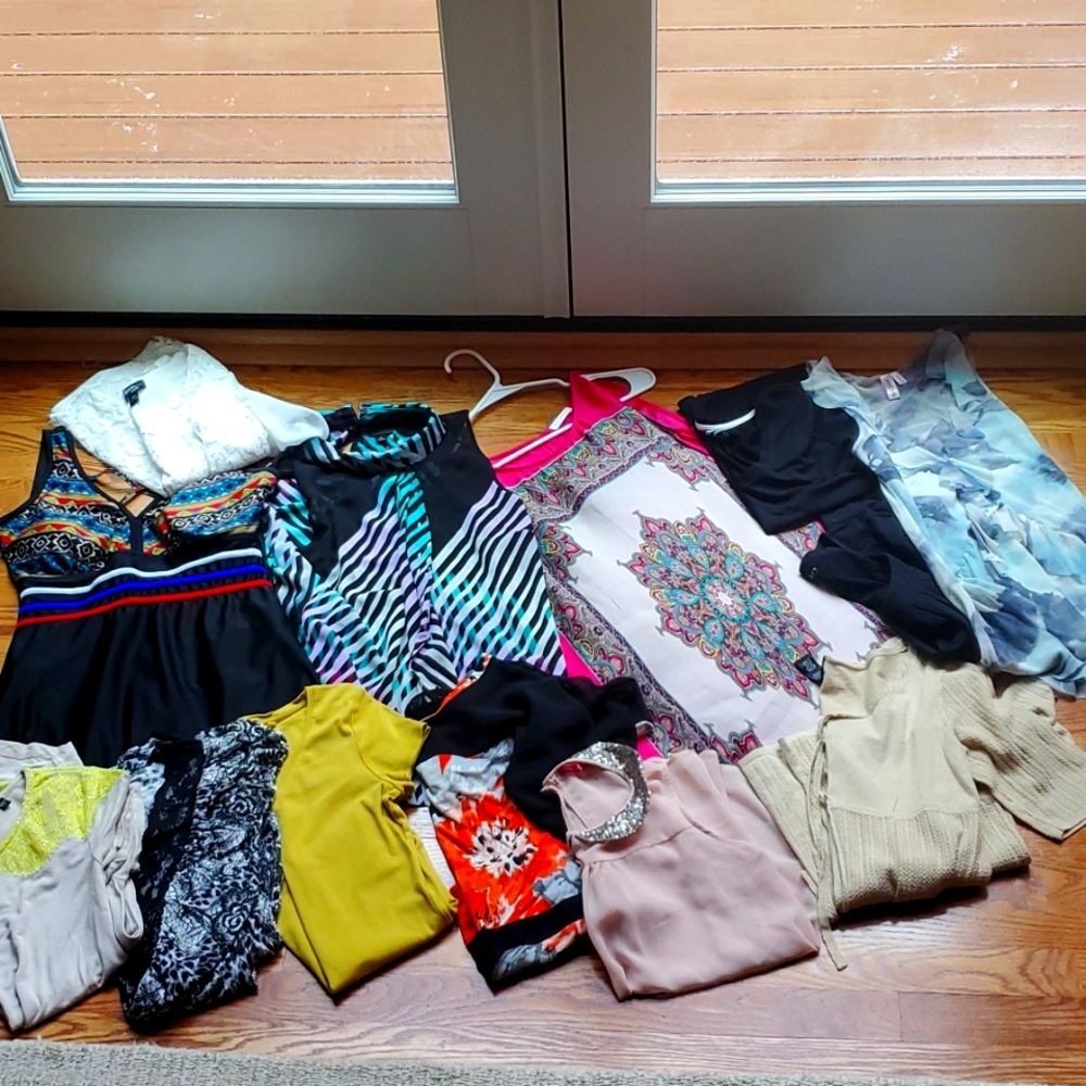 📦 BARGAIN BOX 📦 Size Small Womens Tops